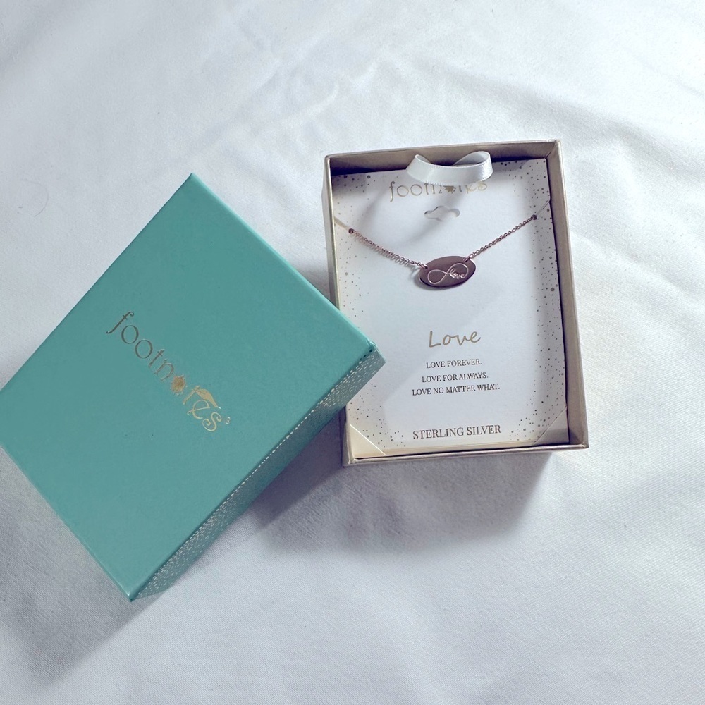 Footprints Love Sterling Silver necklace